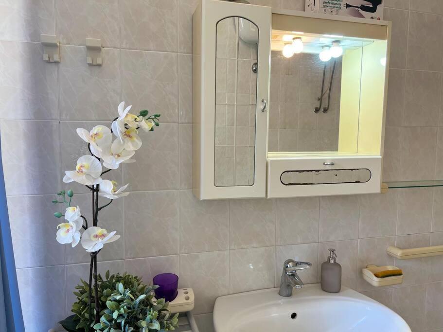 Casa Viola Di Maria Gabriella, San Vito A 25 Minuti Da Costa Rey E Villasimius Exterior photo